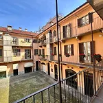 Elegante Appartamento Nel Centro Storico Di Torino
